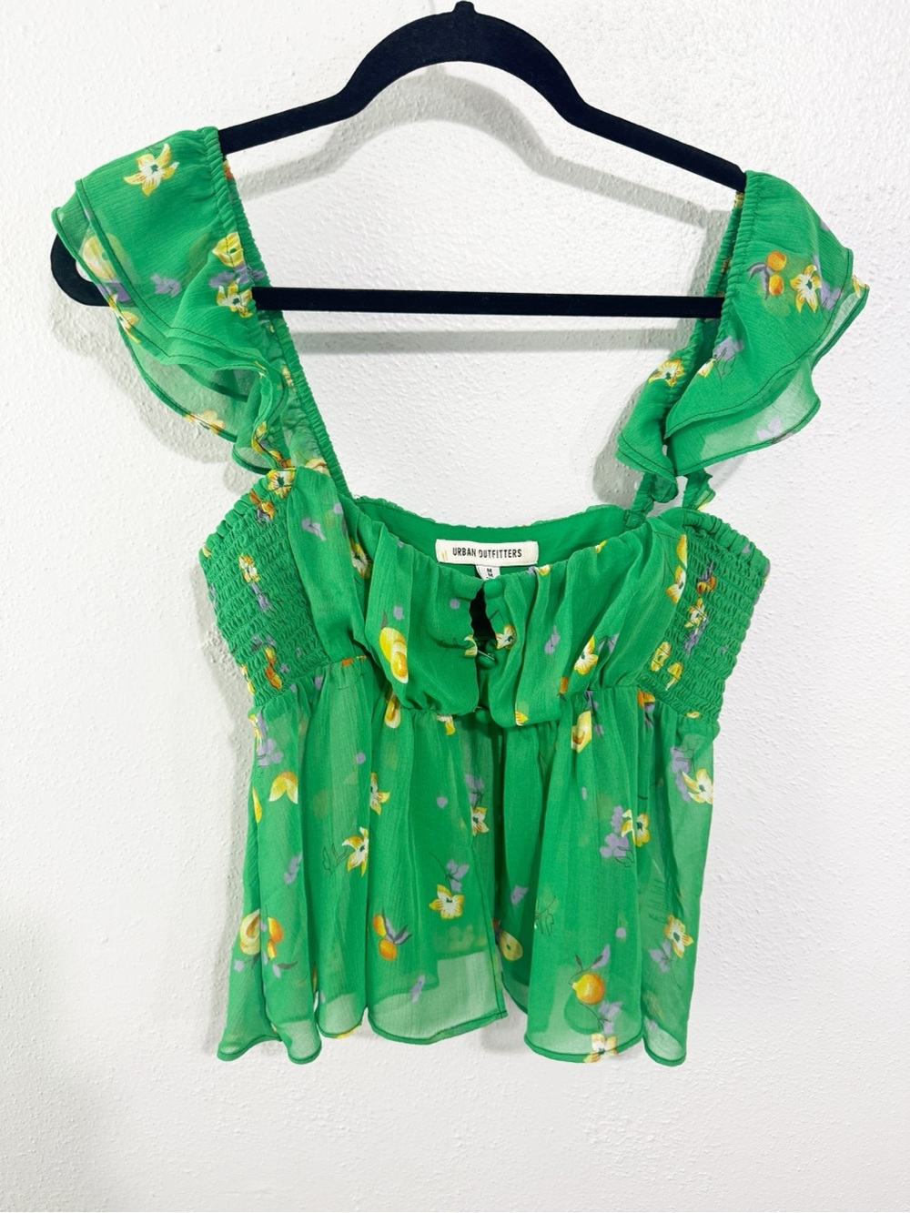 Urban Outfitters Green floral deondra Ruffle Crop Top med